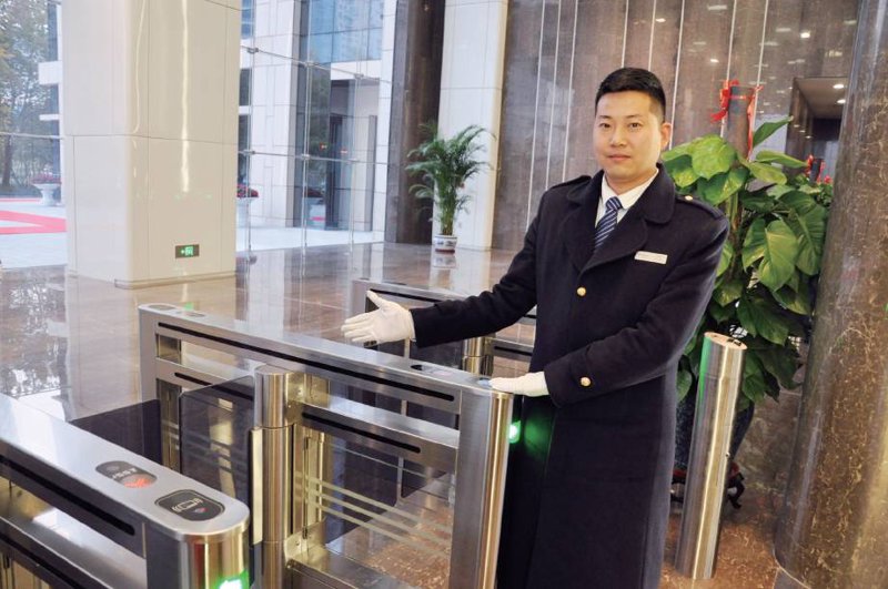 智能安防：你的家庭守护者